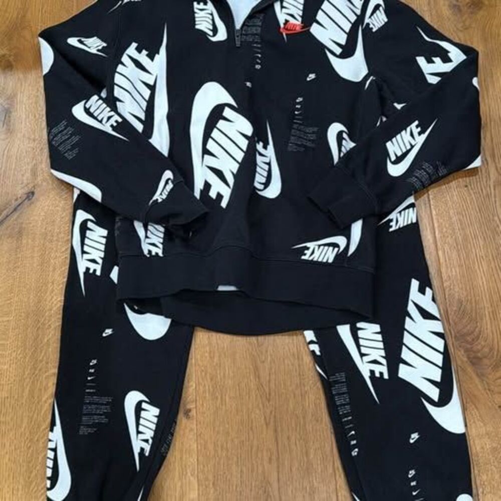 NIKE Club Fleece Swoosh All-Over Print Tracksuit Set 1/4 Zip size Small